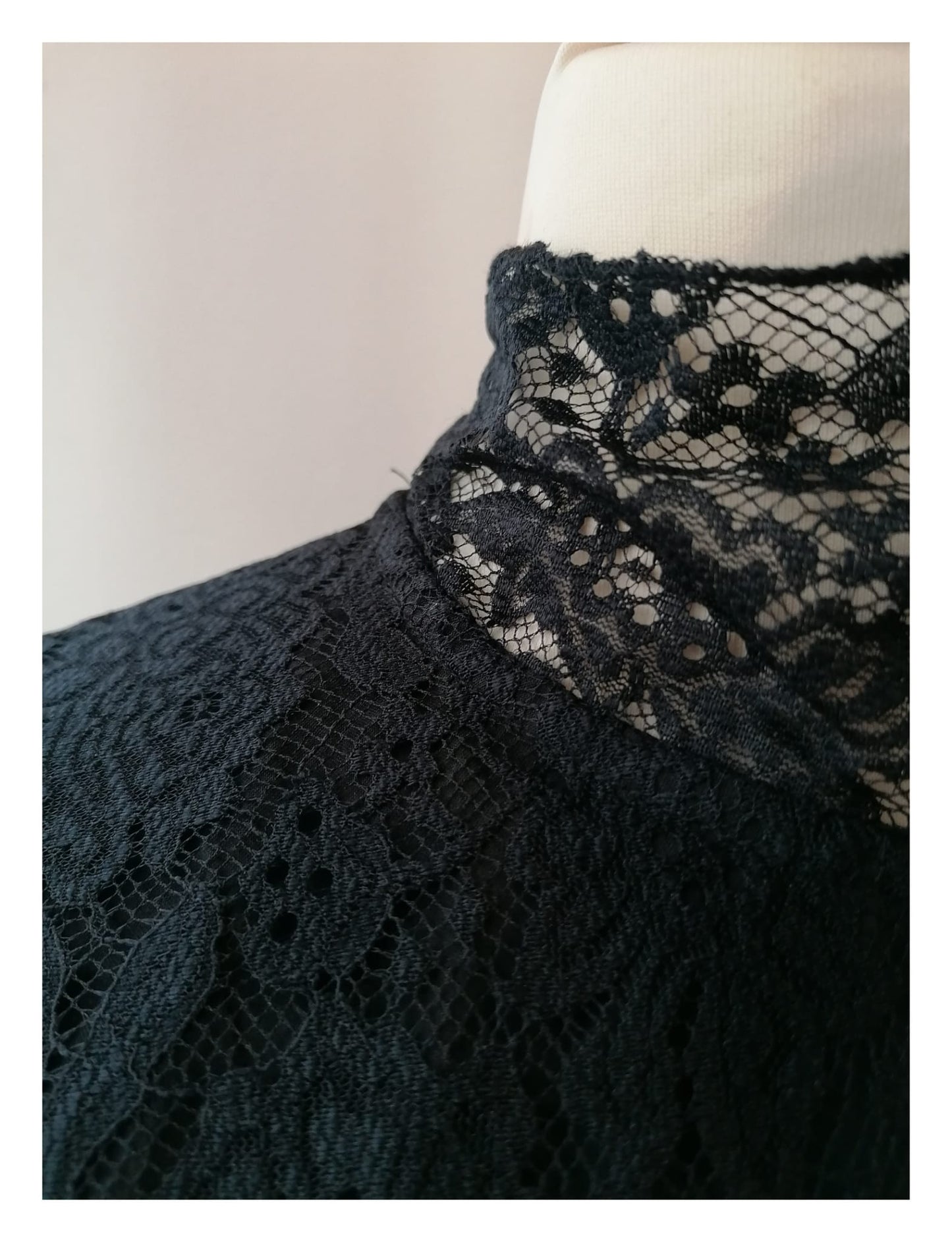 Haut JANE en Dentelle