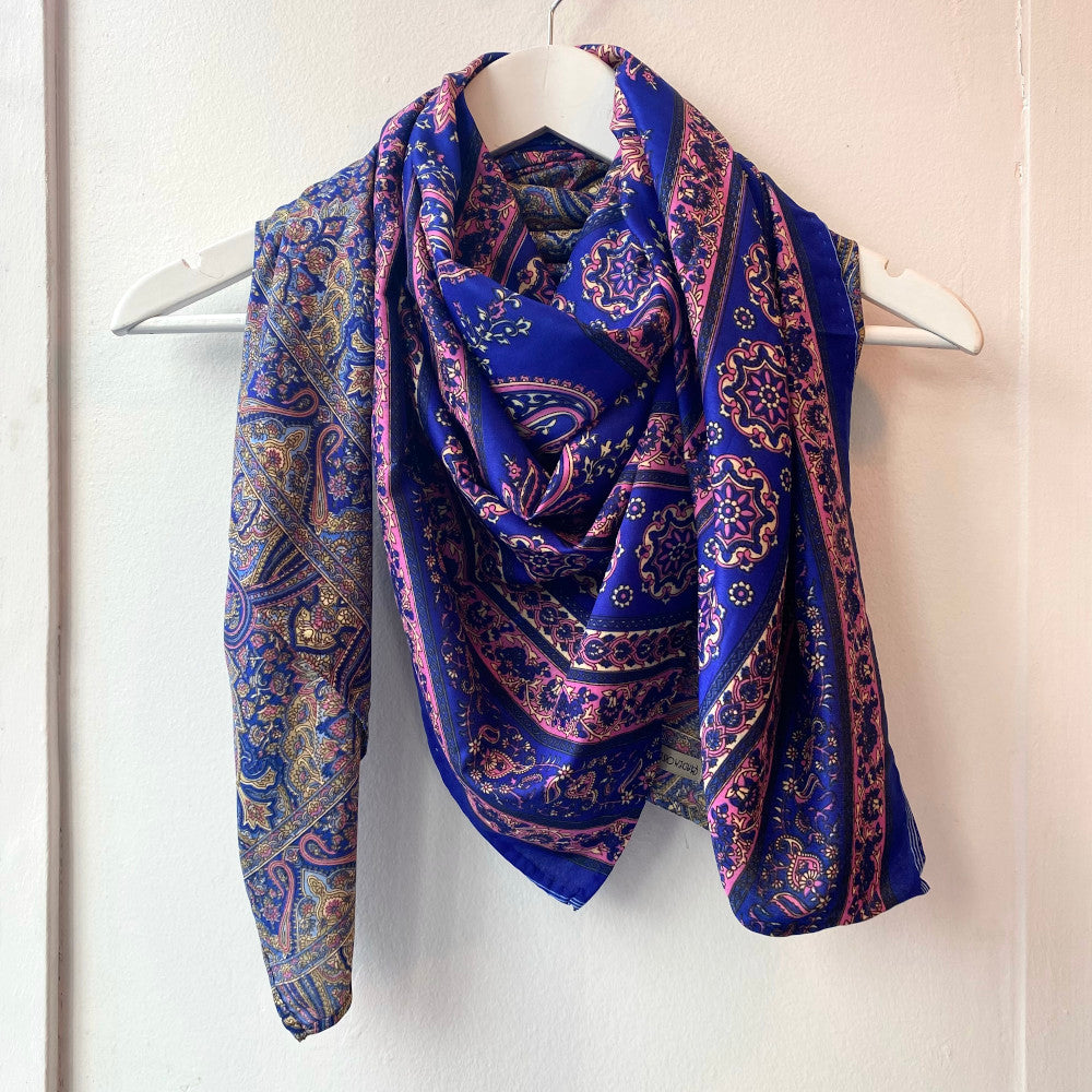 Grand Foulard