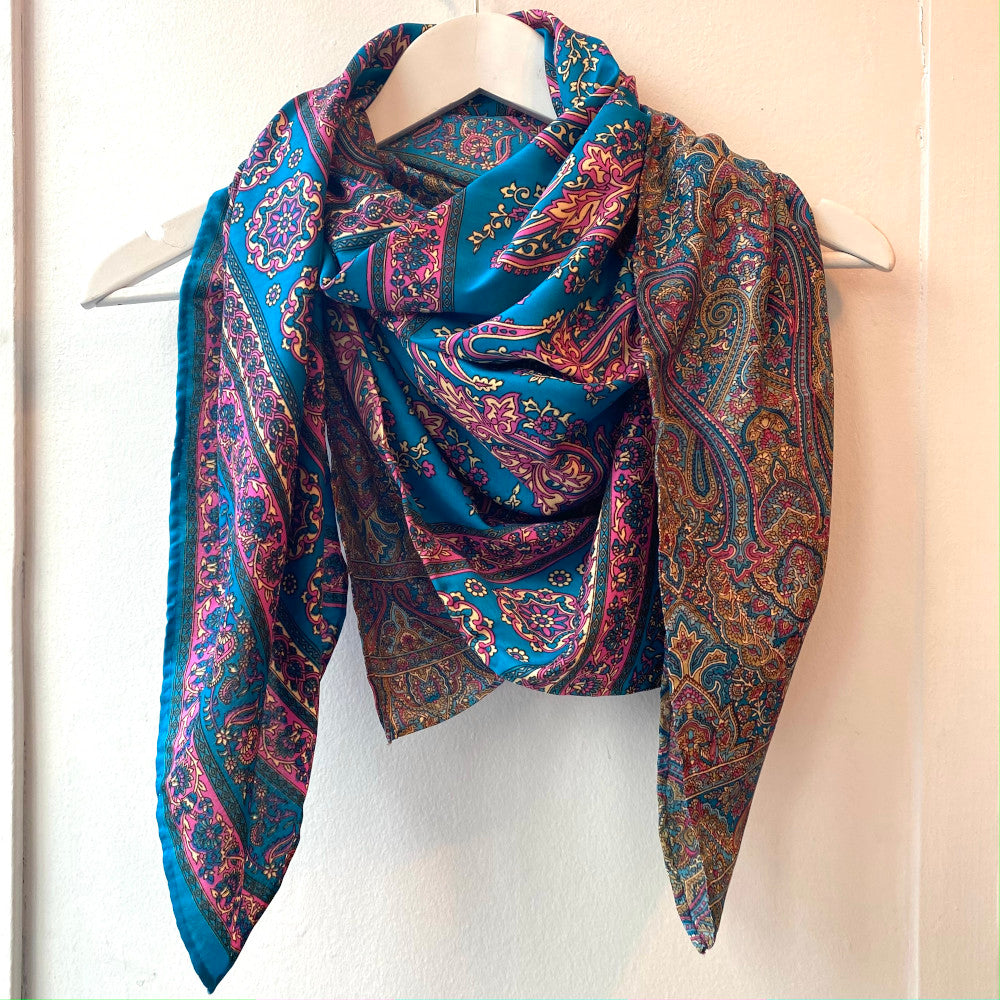Grand Foulard