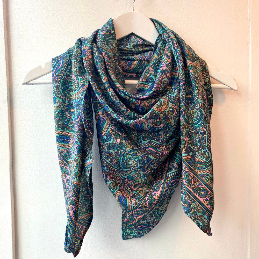 Grand Foulard