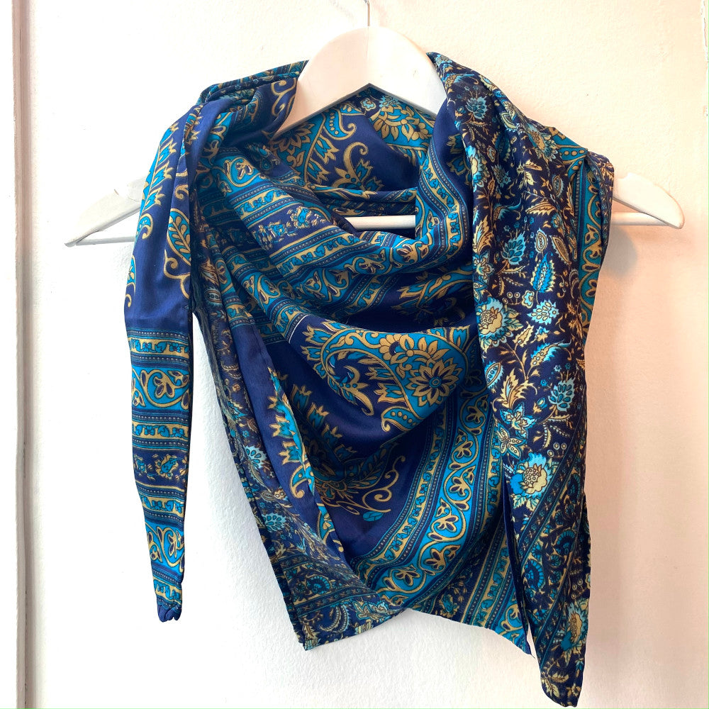 Grand Foulard