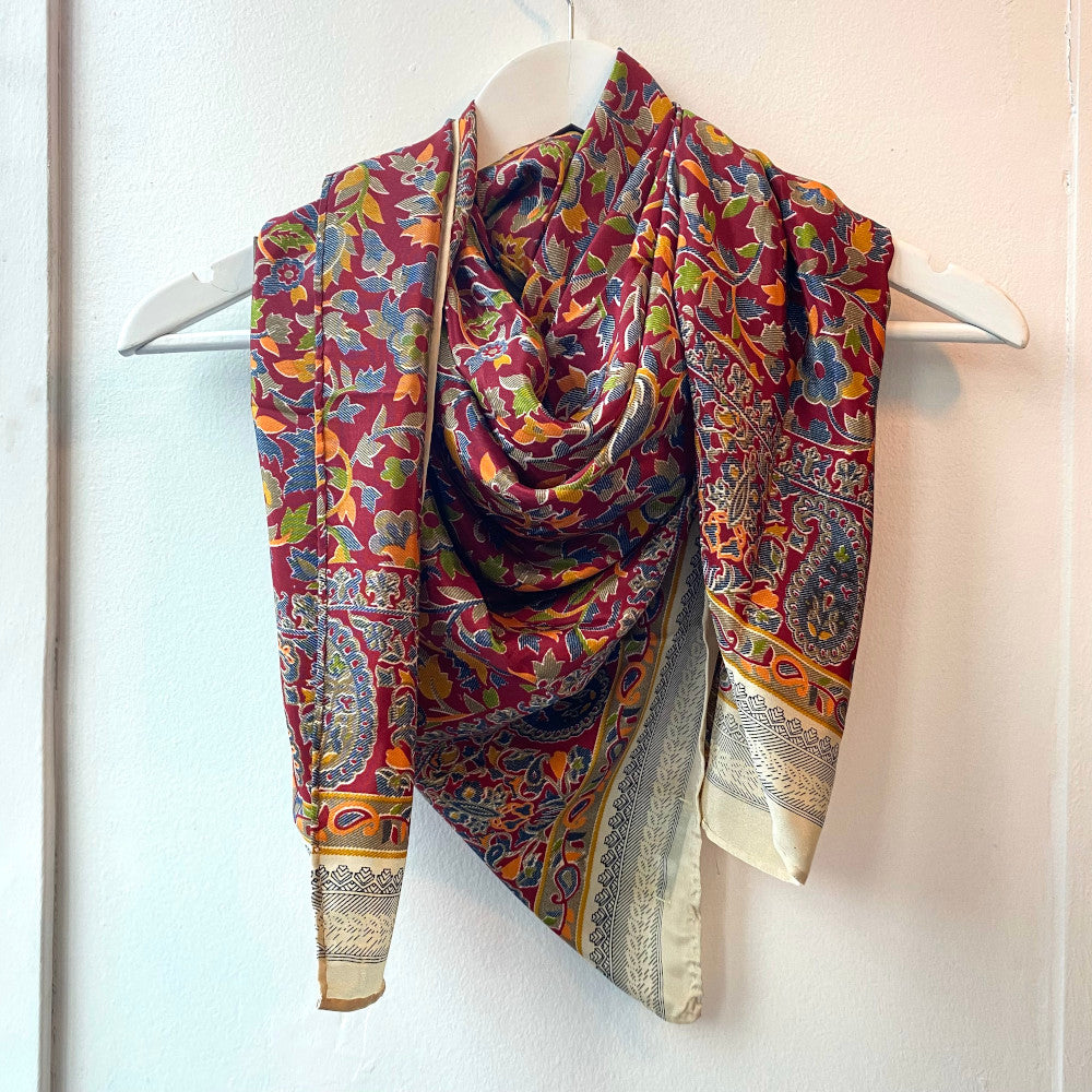 Grand Foulard