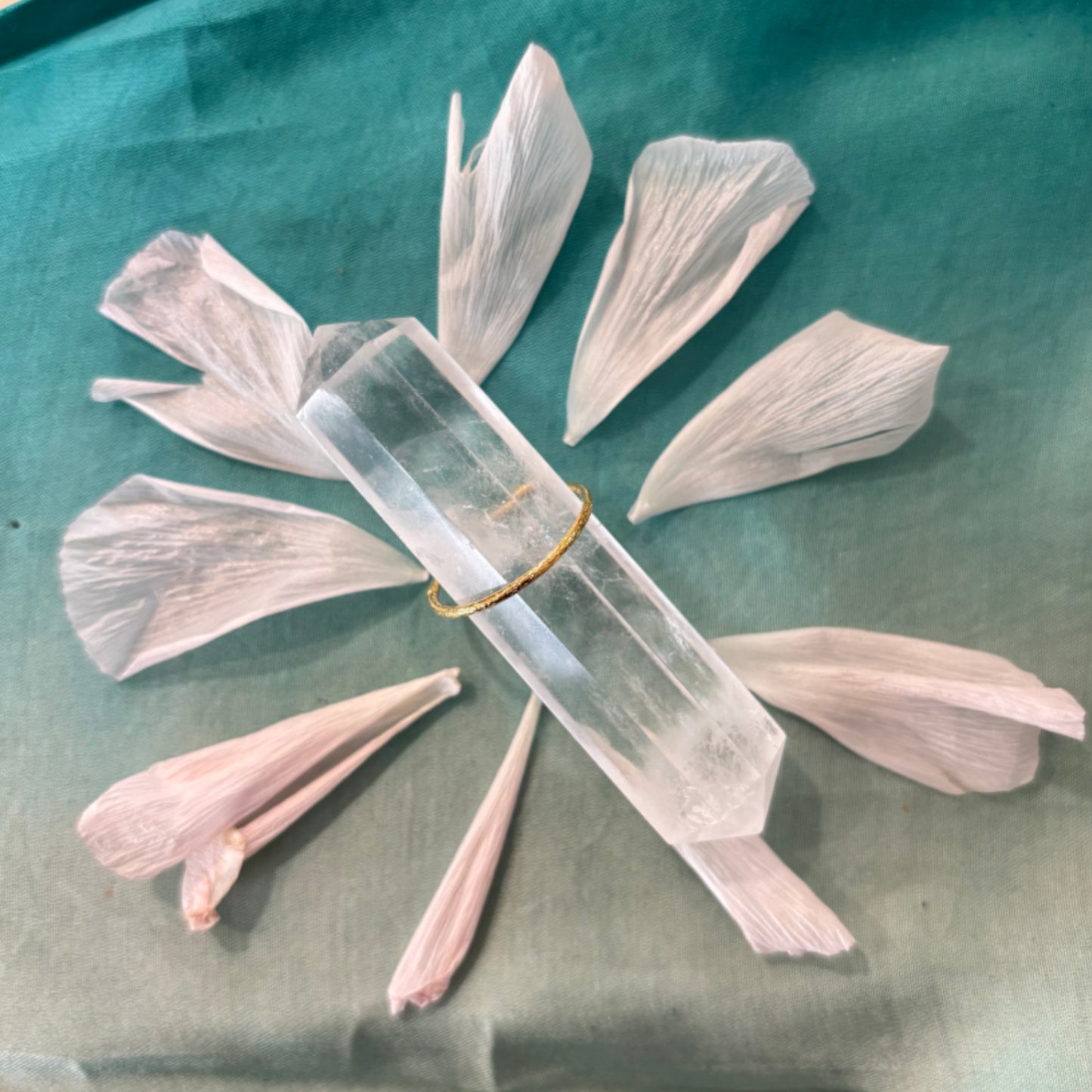 Anneau fin martelé à la main