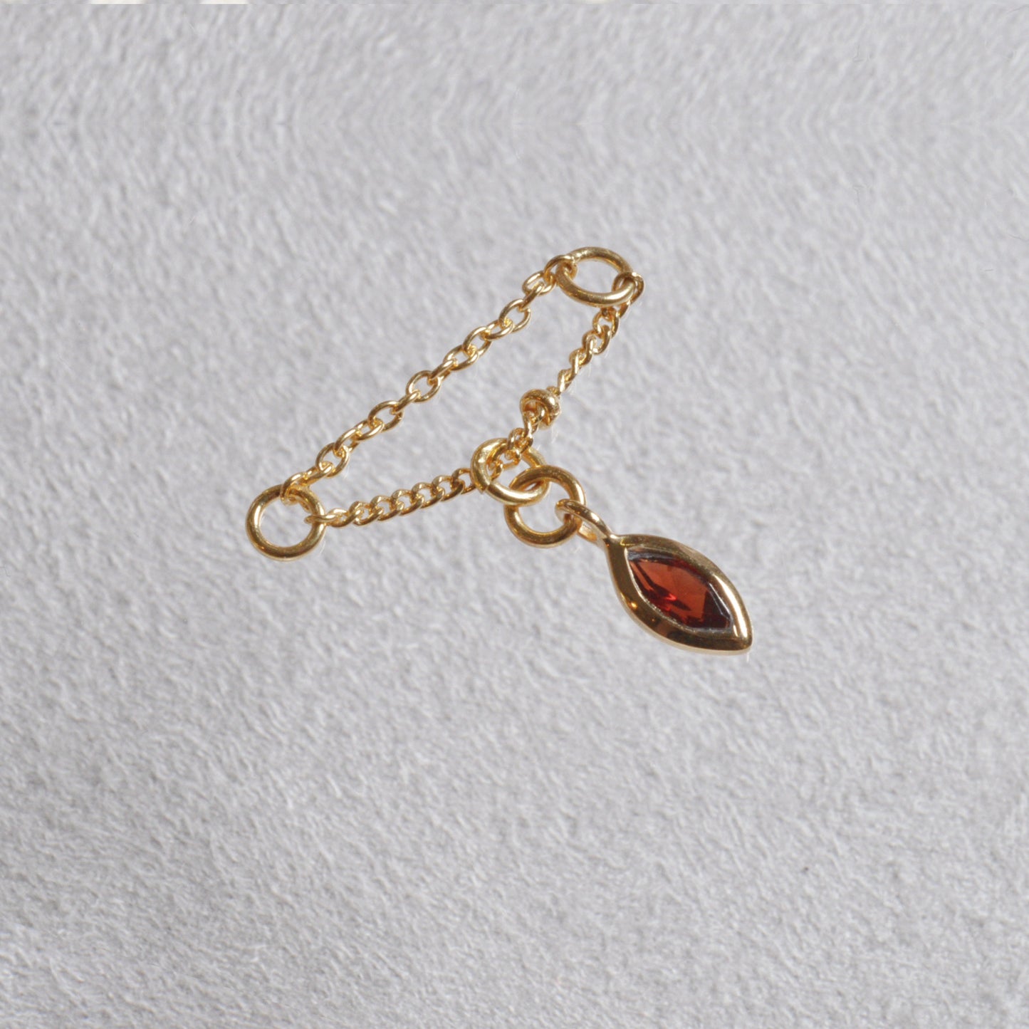 Chaine d'Oreille double dorée avec Pampille