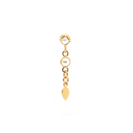 Earring with set pearls and tassel