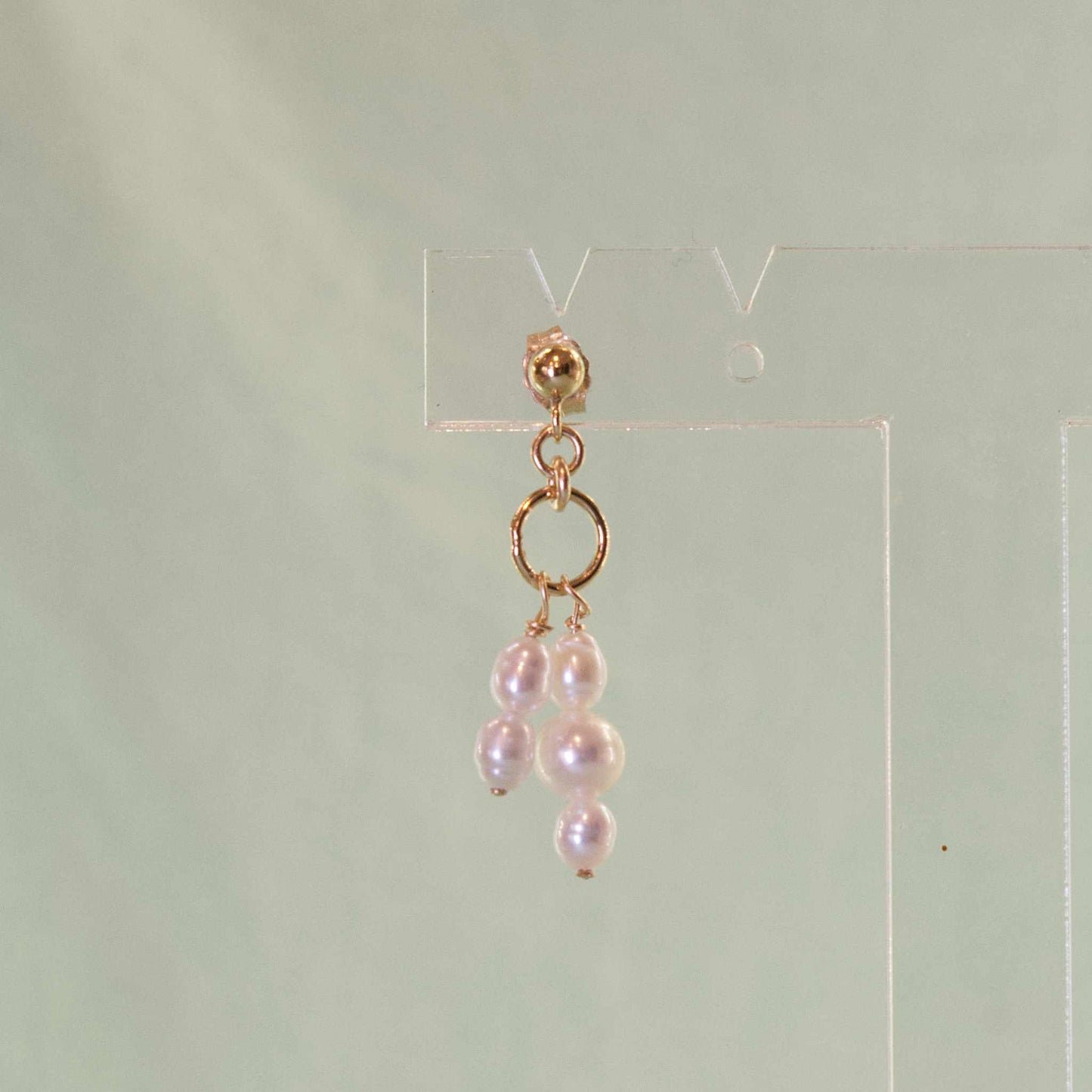 Boucle d'oreille en Laiton Goldfiled 18 K et breloques en perle