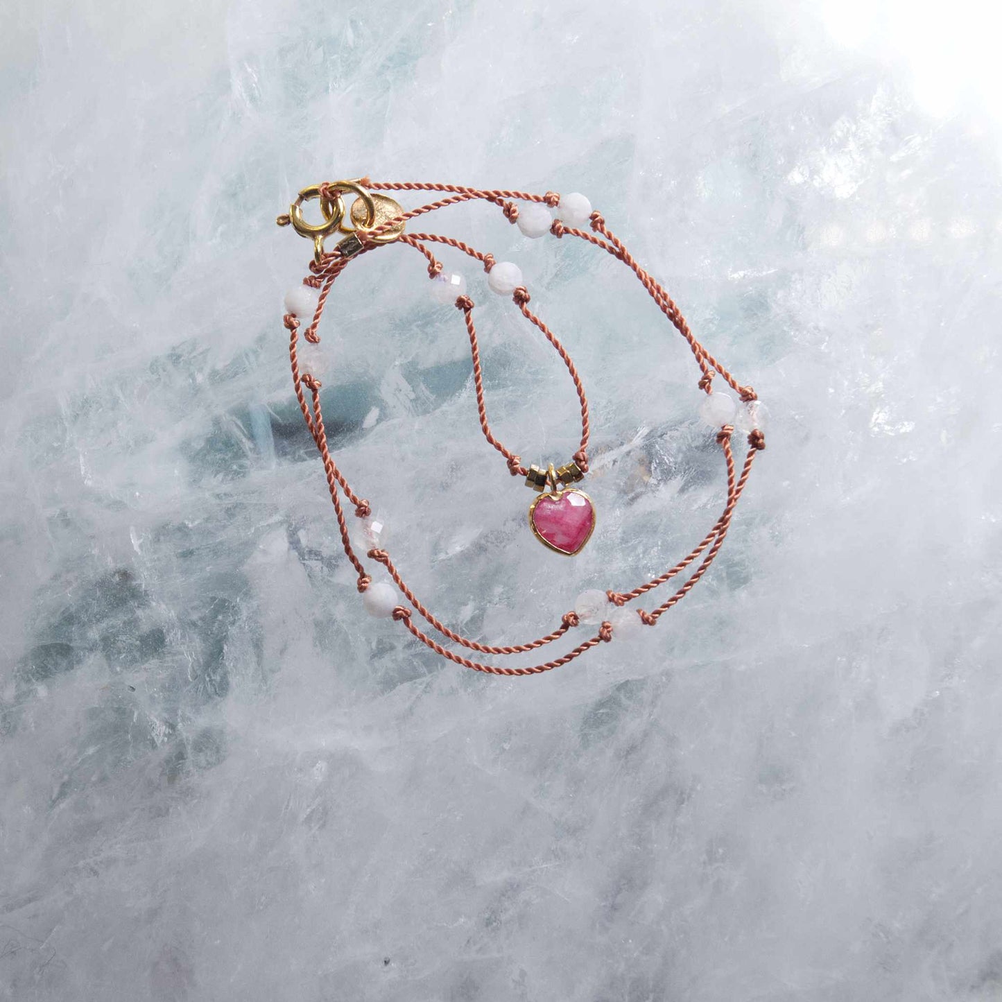 Chocker LOVE Coeur Silimanite et Pierres de lune