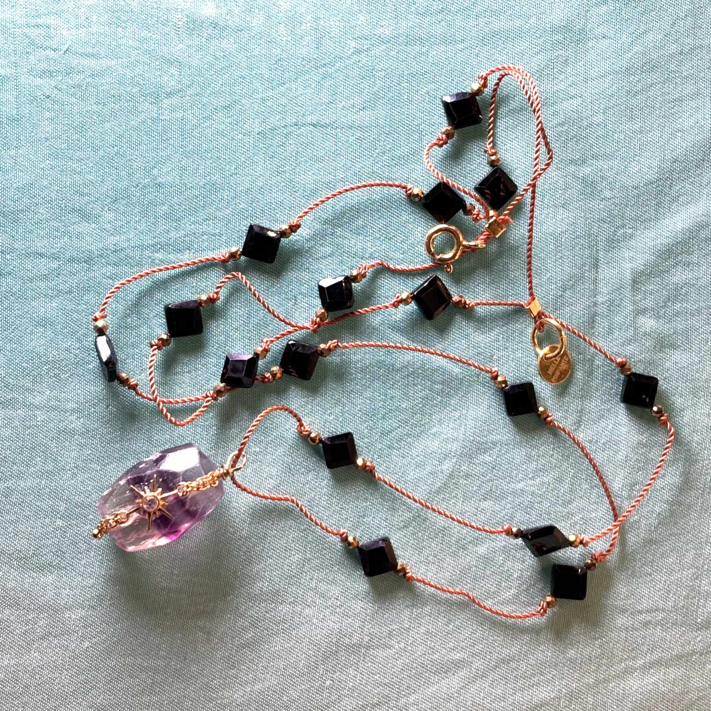 Collier long Losange en Spinelle noire et FLUORITE BRUTE