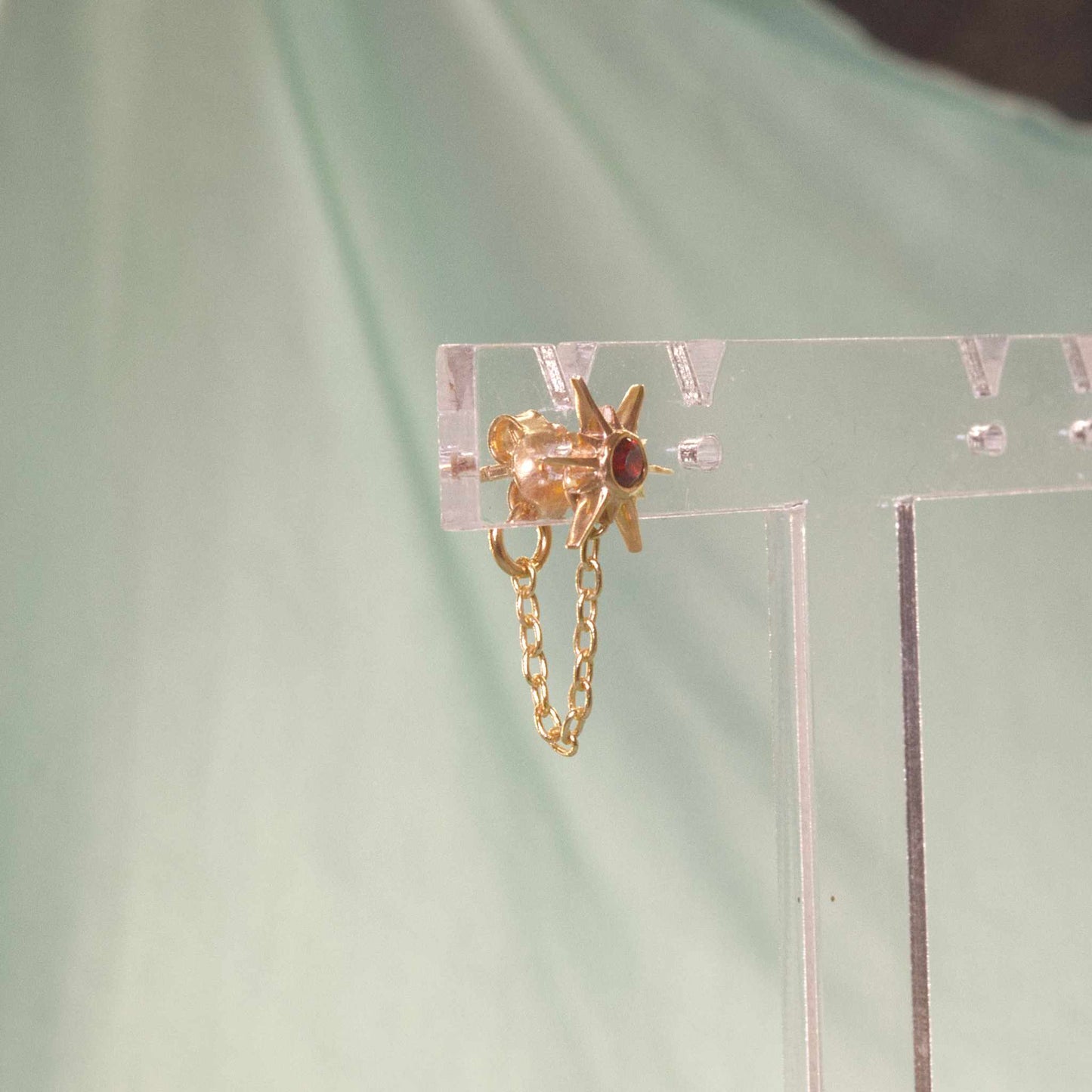 Boucle d'oreille SUN chaine Grenat